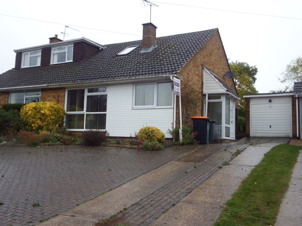 Semi Detached house dunstable