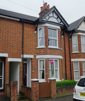 10 - 1 Bedroomed house in Milton Keynes