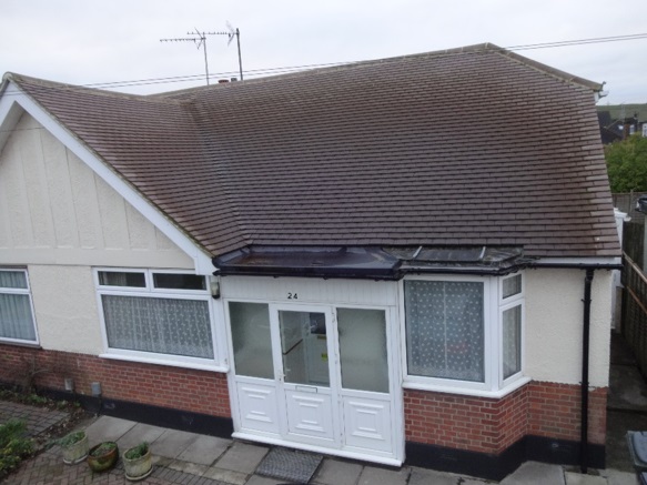 2 Bedroomed Semi-Detached Bungalow in Dunstable