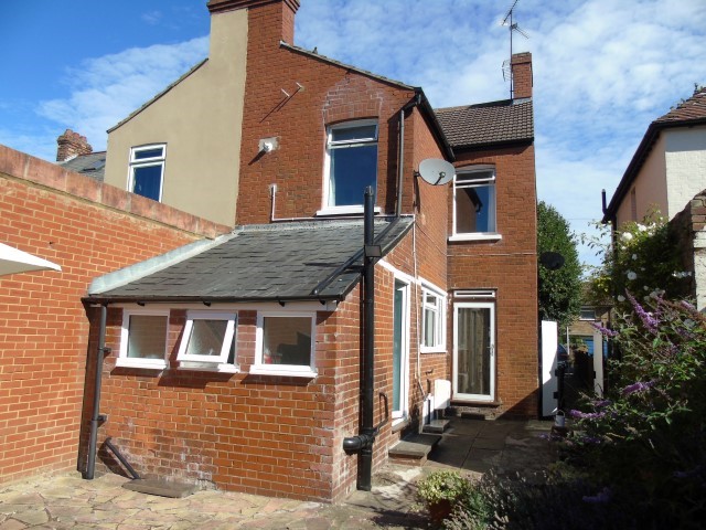 3 Bedroomed End of Terrace in Luton Bedfordshire