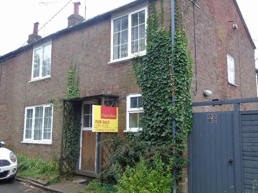 2 Bedroomed End of Terrace in Dagnell Buckinghamshire