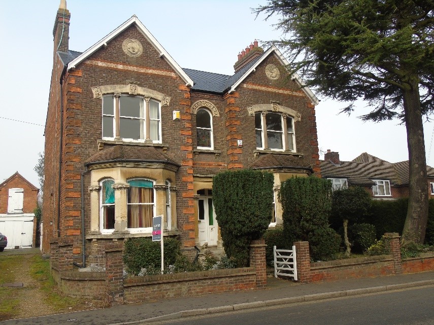 4 Bedroomed Detached with Cellar. 1850 Leighton Buzzard.