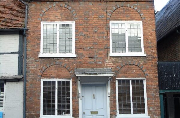 Grade II Listed 2 Bedroomed Chesham Buckinghamshire.