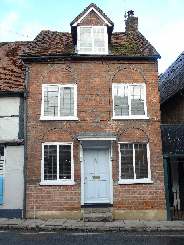 Grade II Listed 2 Bedroomed Chesham Buckinghamshire.