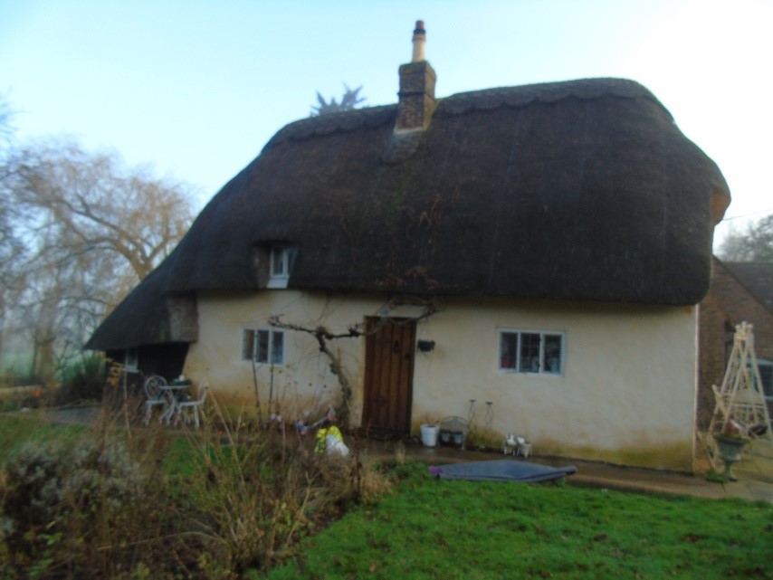 Listed Grade II Thatched in Stone Buckinghamshire